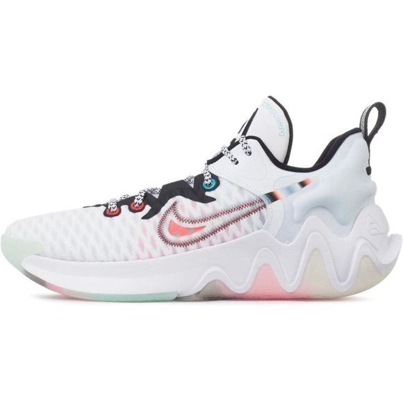 NIKE‎ Giannis Immortality Shoes in White Blue Red Basketball Shoes